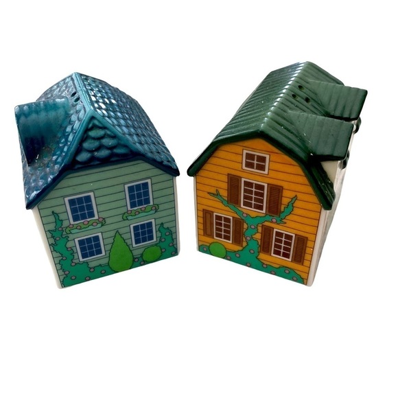 Department 56 Flower Shop and Toy Shop Salt and Pepper Shakers Vintage With Box - Picture 8 of 8